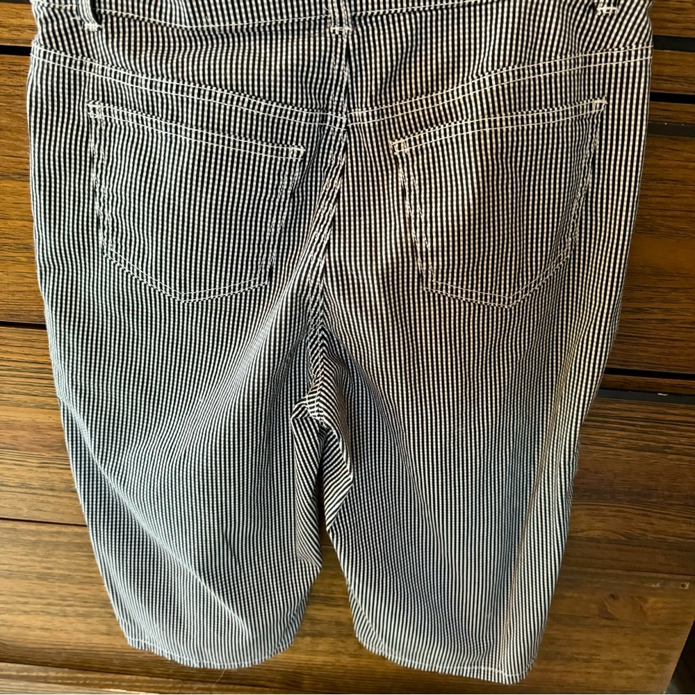 Women's Black Check Capri